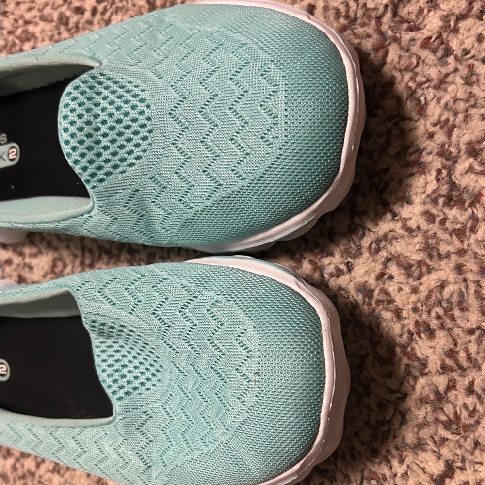 Skechers Women's Go Walk 2 Slip-On Sneakers - Wms 9 - Picture 10 of 10